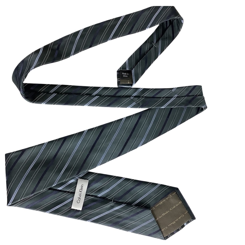 Calvin Klein Mens Silk Necktie Green Navy Blue Striped Formal Business Tie
